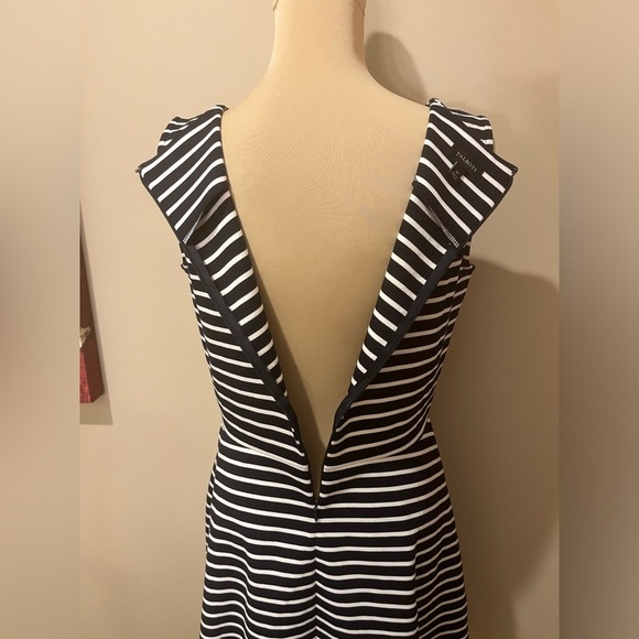 TALBOTS FIT & FLARE KNIT DRESS - Classic black & white stripe, size M - Picture 5 of 7